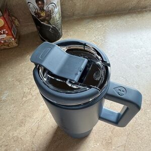 Hydrojug Cascade Blue Insulated Coffee Travel Mug with Lid 20 ounces